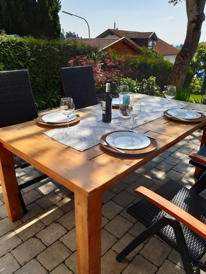Stilvolles Apartment "Romantic" Neukirchen vorm Wald Exterior photo